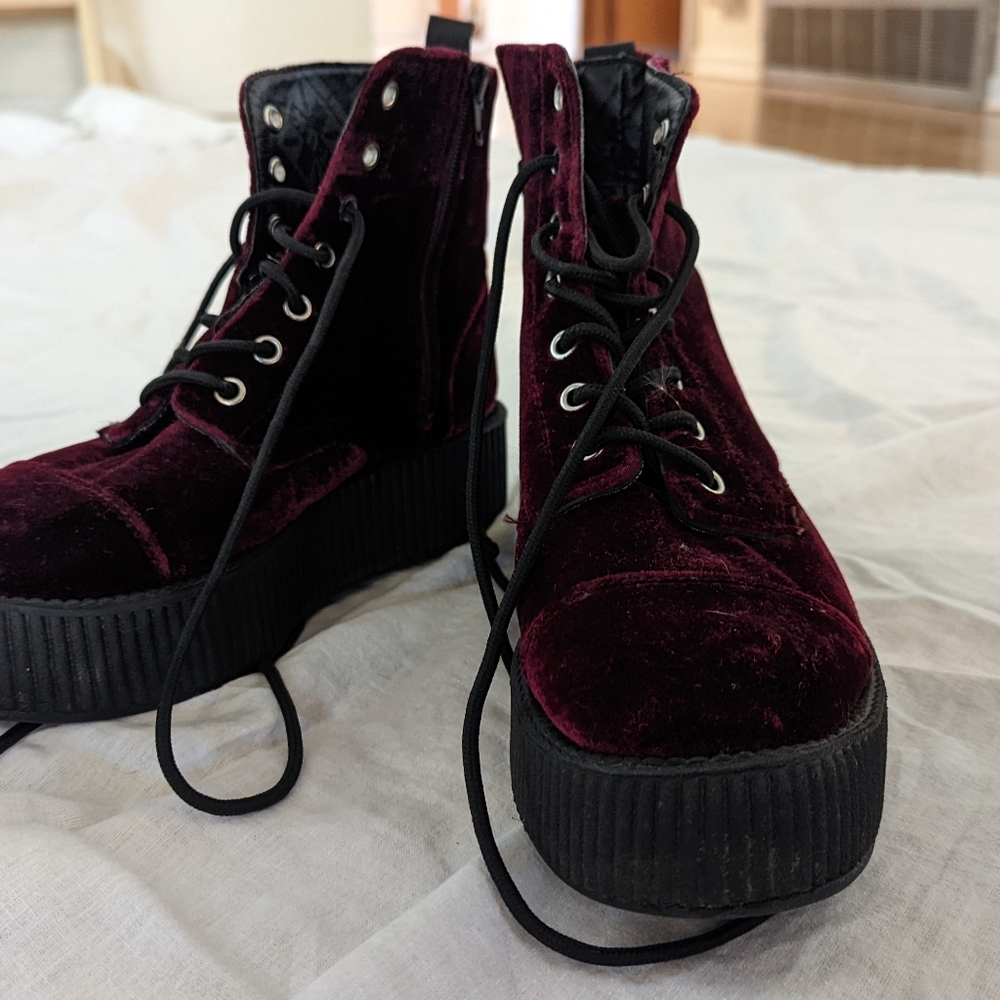 T.U.K. VELVET PLATFORM